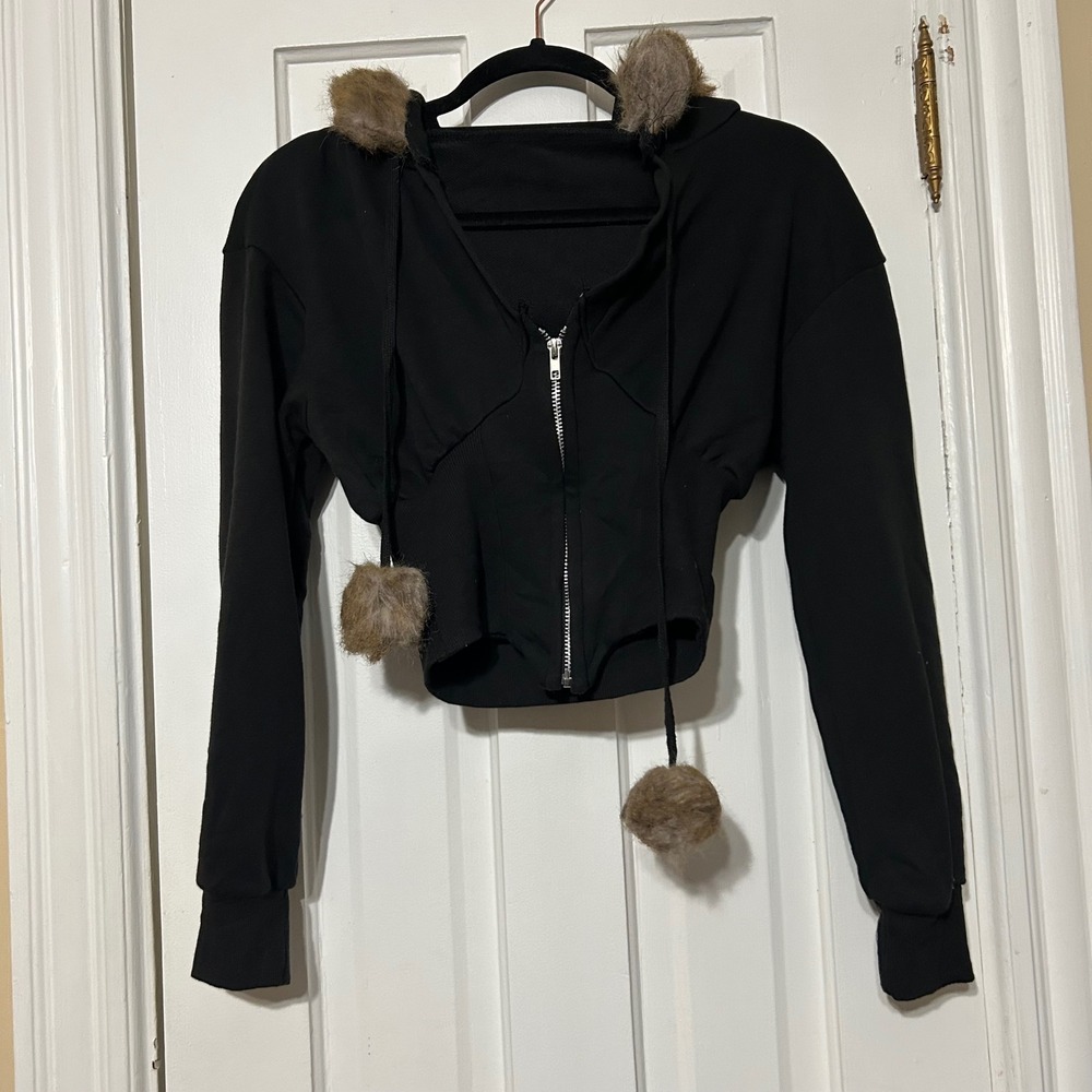 ROMWE‎ Black Cropped Zip Up Hoodie Faux Fur Trim Pompom Drawstring XS